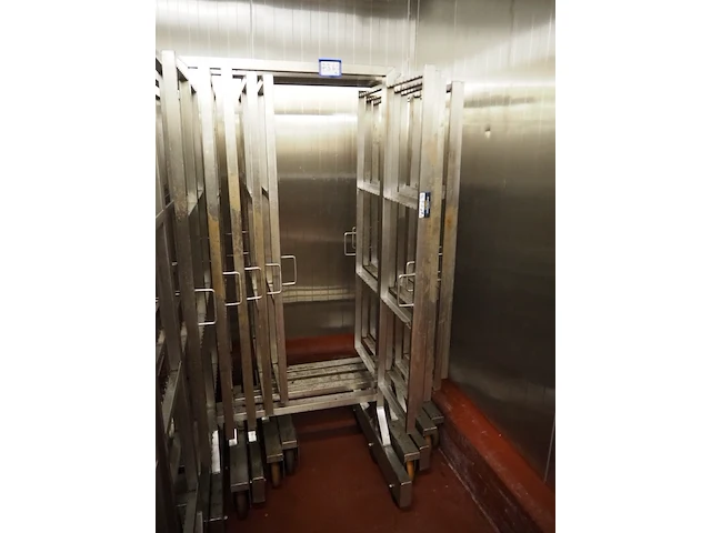 Nn smoke trolleys - afbeelding 1 van  6