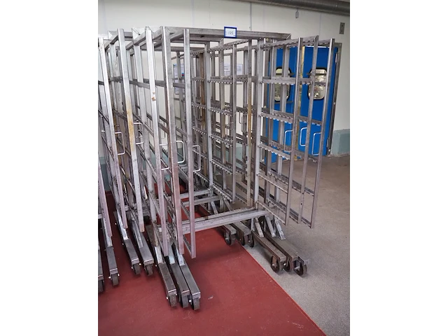 Nn smoke trolleys - afbeelding 6 van  8