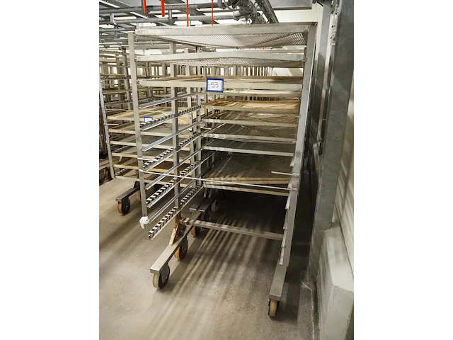 Nn smoke trolleys - afbeelding 2 van  6