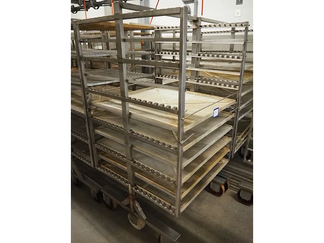 Nn smoke trolleys - afbeelding 4 van  5