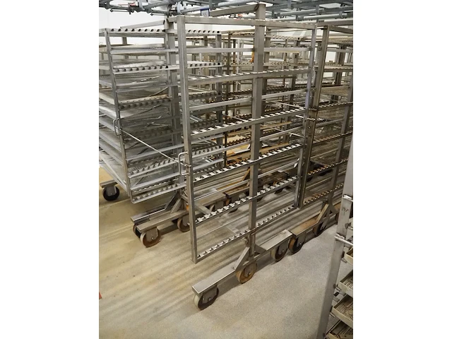 Nn smoke trolleys - afbeelding 3 van  5