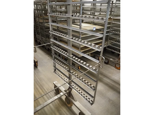 Nn smoke trolleys - afbeelding 4 van  5