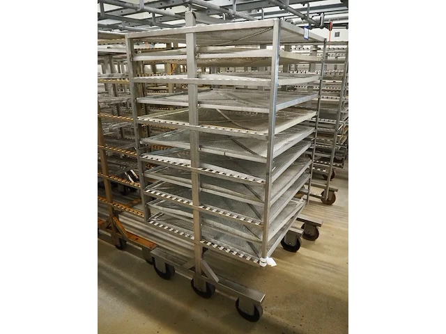 Nn smoke trolleys - afbeelding 3 van  4