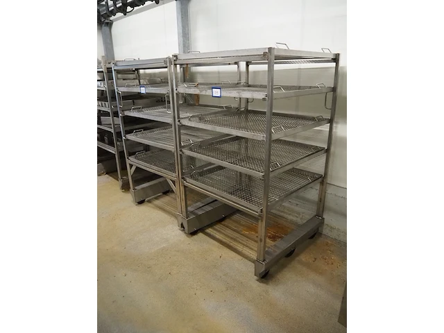 Nn smoke trolleys - afbeelding 1 van  6