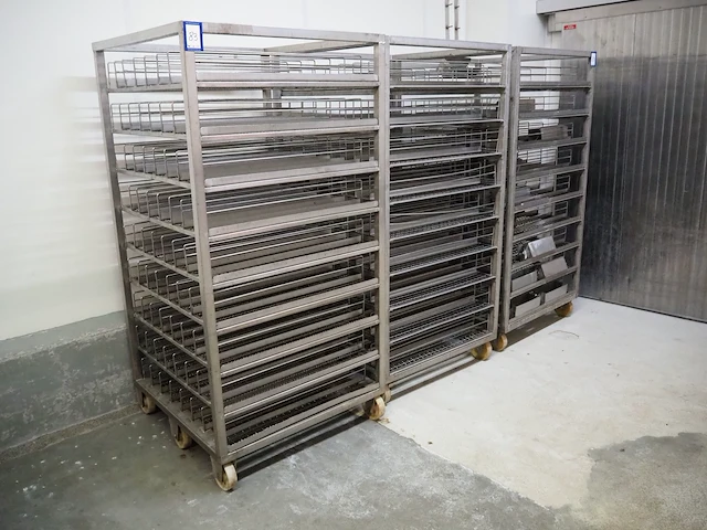 Nn smoke trolleys - afbeelding 1 van  4