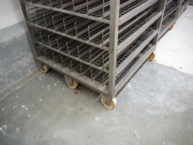 Nn smoke trolleys - afbeelding 4 van  4