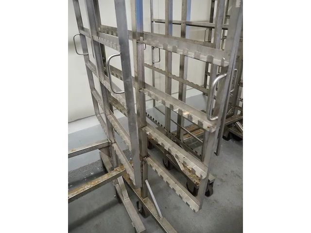 Nn smoke trolleys - afbeelding 3 van  4