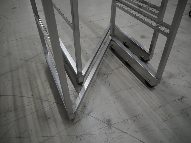 Nn smoke trolleys - afbeelding 5 van  6