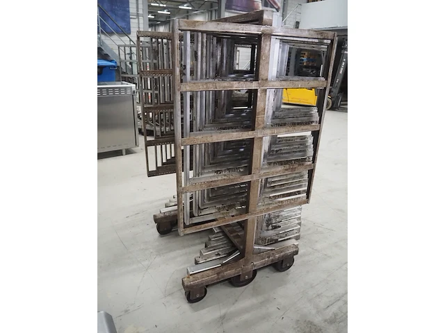 Nn smoke trolleys - afbeelding 4 van  8