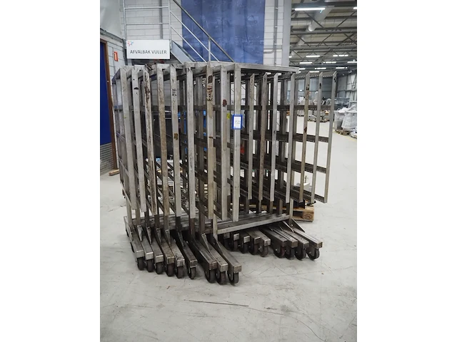 Nn smoke trolleys - afbeelding 1 van  8