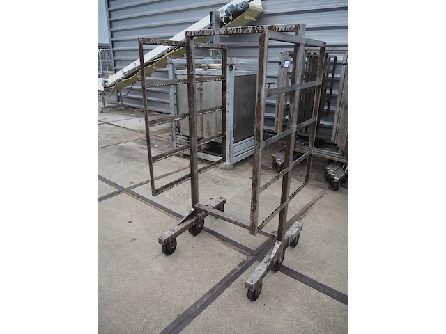 Nn smoke trolleys - afbeelding 3 van  6
