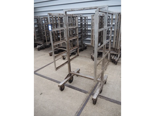 Nn smoke trolleys - afbeelding 3 van  6