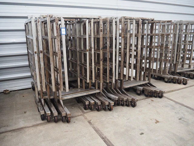 Nn smoke trolleys - afbeelding 1 van  7