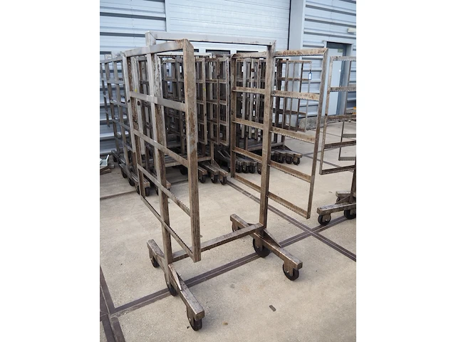 Nn smoke trolleys - afbeelding 3 van  5