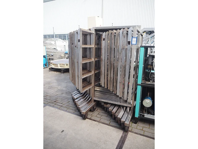 Nn smoke trolleys - afbeelding 1 van  6