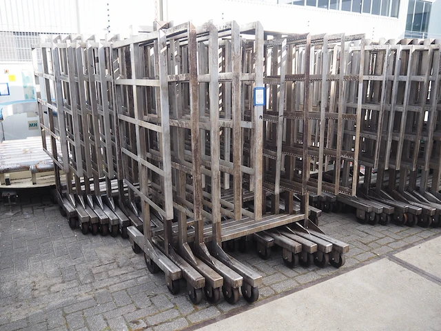 Nn smoke trolleys - afbeelding 1 van  6