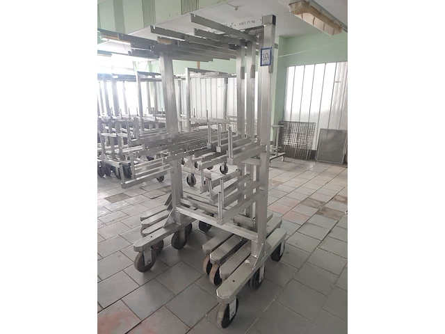 Nn smoke trolleys - afbeelding 1 van  9