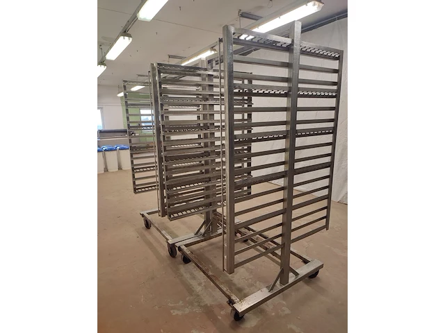 Nn smoke trolleys - afbeelding 3 van  8