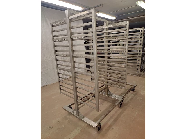 Nn smoke trolleys - afbeelding 4 van  8