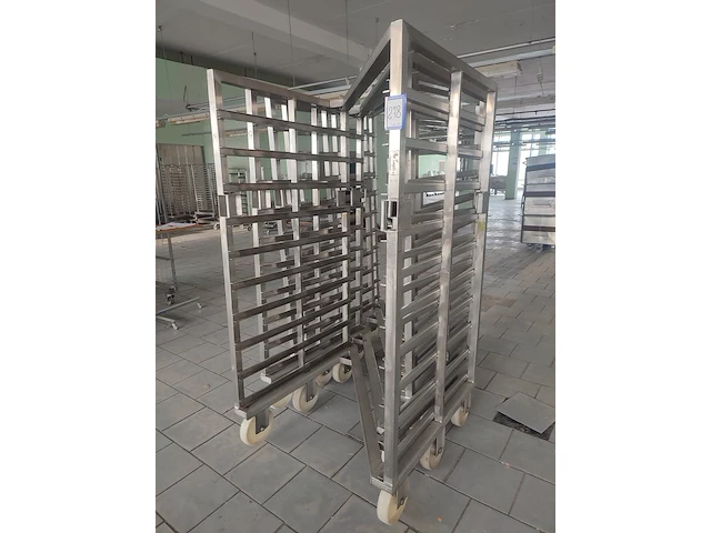 Nn smoke trolleys - afbeelding 1 van  8