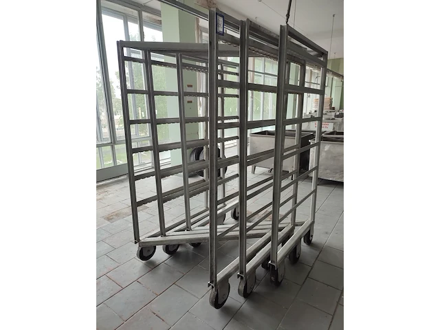 Nn smoke trolleys - afbeelding 1 van  7