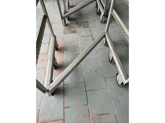 Nn smoke trolleys - afbeelding 6 van  7
