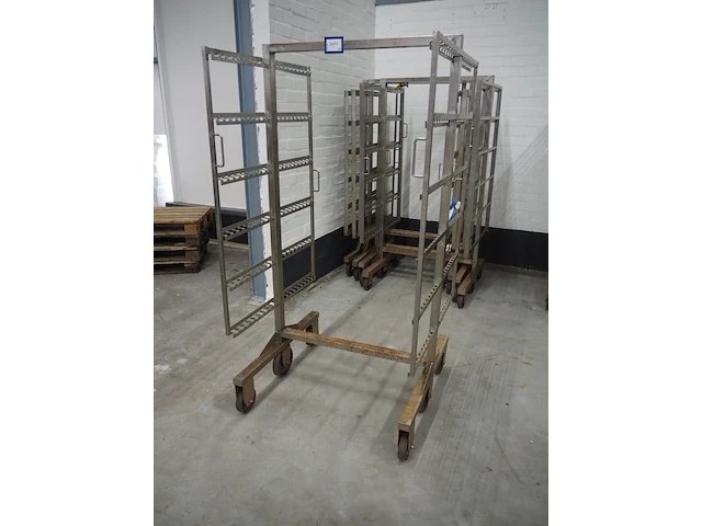 Nn smoke trolleys - afbeelding 3 van  5