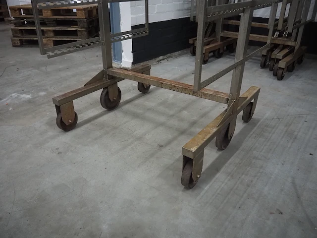 Nn smoke trolleys - afbeelding 5 van  5