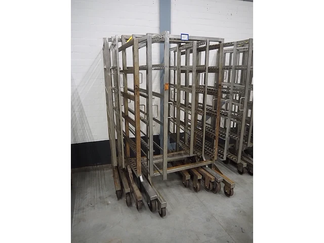 Nn smoke trolleys - afbeelding 2 van  5