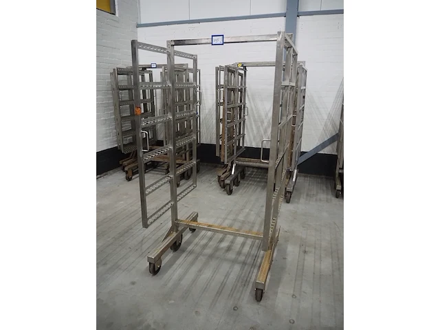 Nn smoke trolleys - afbeelding 3 van  5