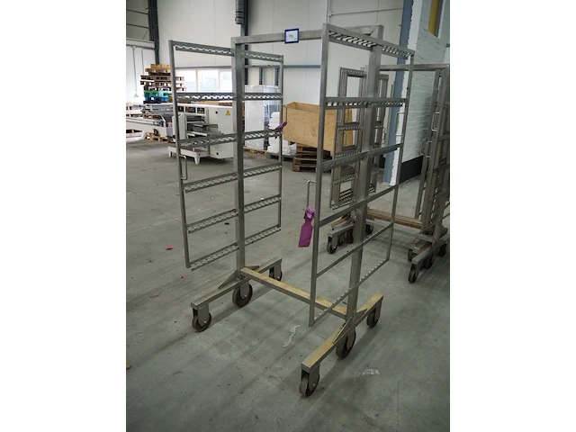 Nn smoke trolleys - afbeelding 3 van  5