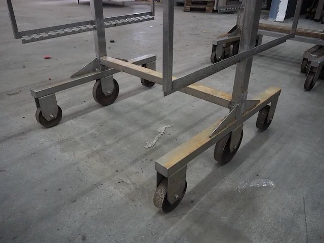 Nn smoke trolleys - afbeelding 5 van  5