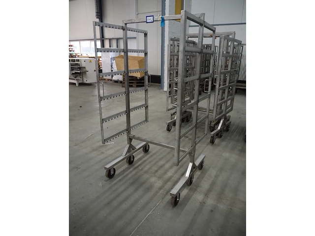 Nn smoke trolleys - afbeelding 3 van  5