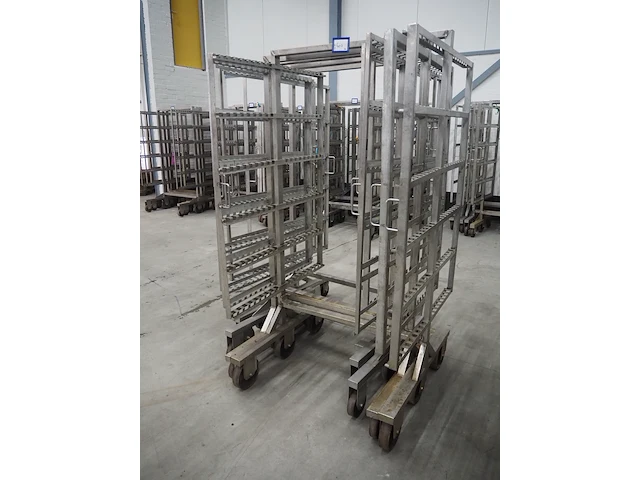 Nn smoke trolleys - afbeelding 2 van  5