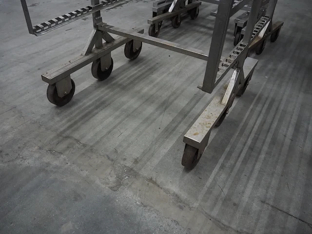 Nn smoke trolleys - afbeelding 5 van  5
