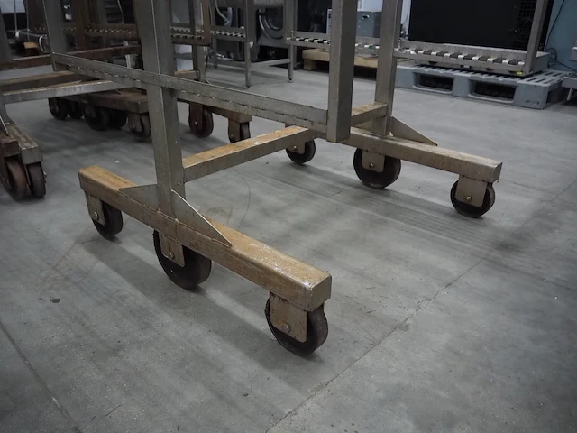 Nn smoke trolleys - afbeelding 5 van  5