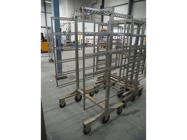 Nn smoke trolleys - afbeelding 3 van  5