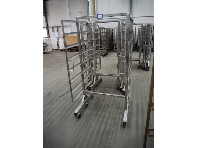 Nn smoke trolleys - afbeelding 3 van  5
