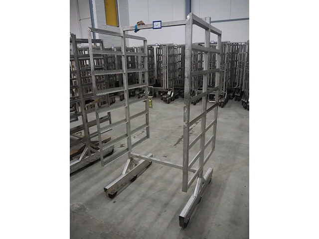 Nn smoke trolleys - afbeelding 3 van  5