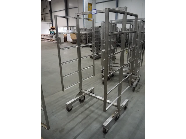 Nn smoke trolleys - afbeelding 3 van  5