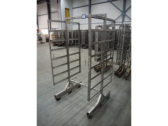 Nn smoke trolleys - afbeelding 3 van  5