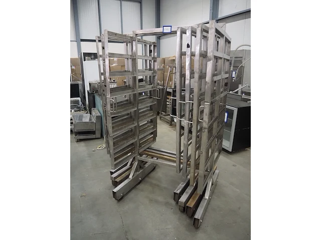 Nn smoke trolleys - afbeelding 1 van  5