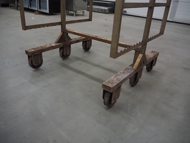 Nn smoke trolleys - afbeelding 4 van  4