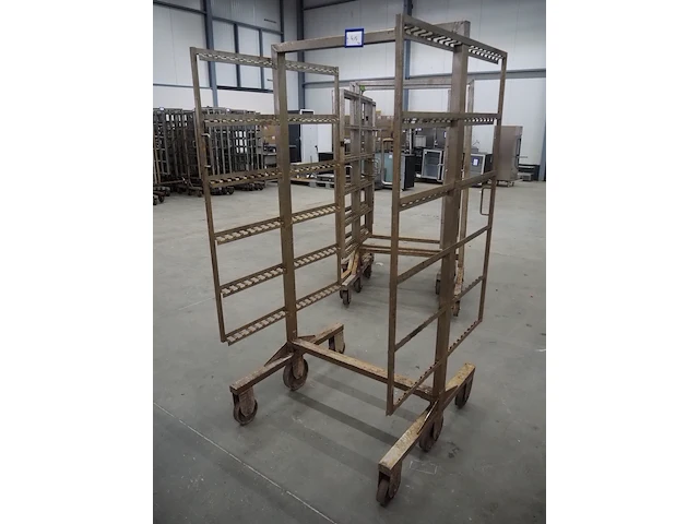 Nn smoke trolleys - afbeelding 3 van  5