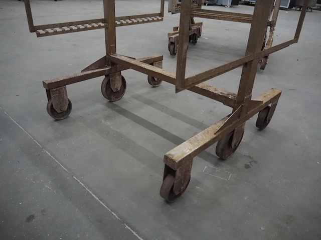 Nn smoke trolleys - afbeelding 5 van  5