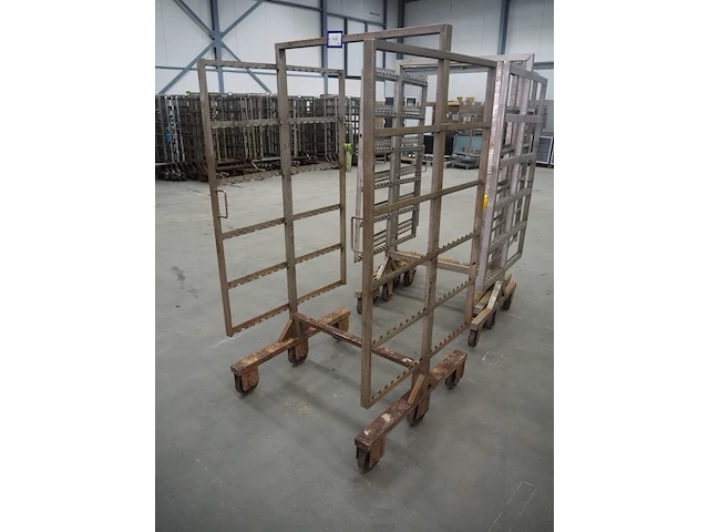 Nn smoke trolleys - afbeelding 3 van  5