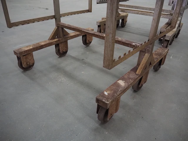 Nn smoke trolleys - afbeelding 5 van  5