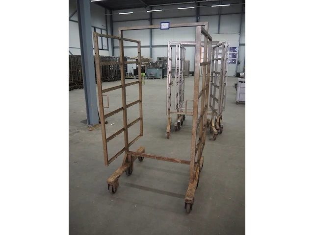 Nn smoke trolleys - afbeelding 3 van  5