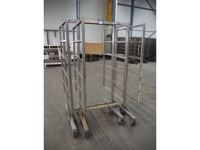 Nn smoke trolleys - afbeelding 1 van  5