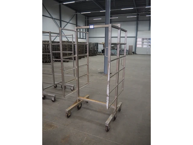 Nn smoke trolleys - afbeelding 3 van  5
